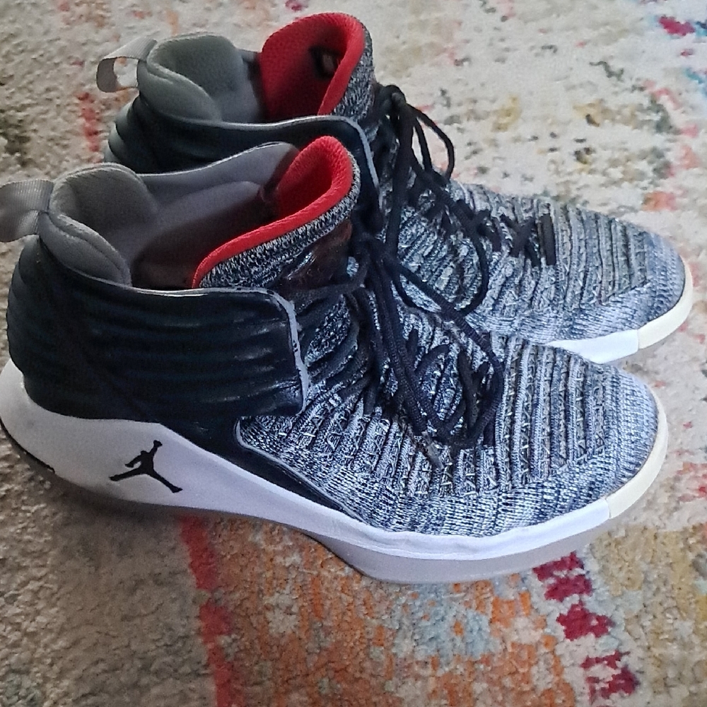AIR Jordan MVP Youth Sneakers - Black, White, Red
